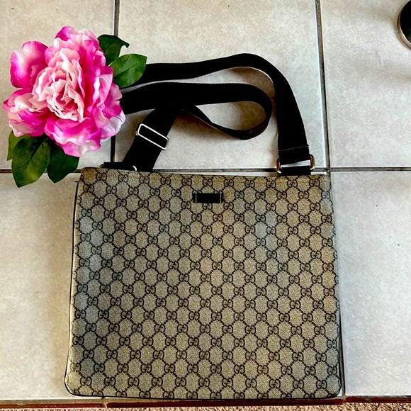 AUTHENTIC GUCCI GG SUPREME LARGE MESSENGER BAG BROWN COLOR - Picture 5 of 12